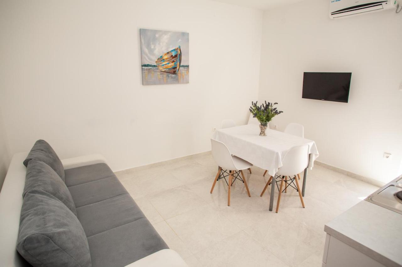 Apartment Katarina ノヴァリャ エクステリア 写真